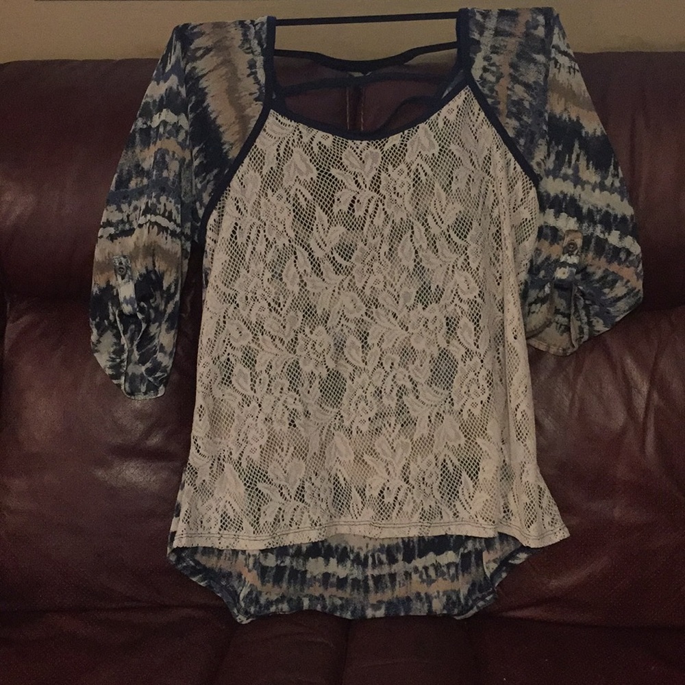 NWT Buckle sheer shirt
